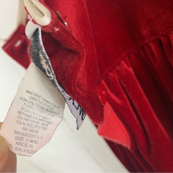 Vintage red velvet baby romper lace rosette 6-9m - Picture 6 of 8